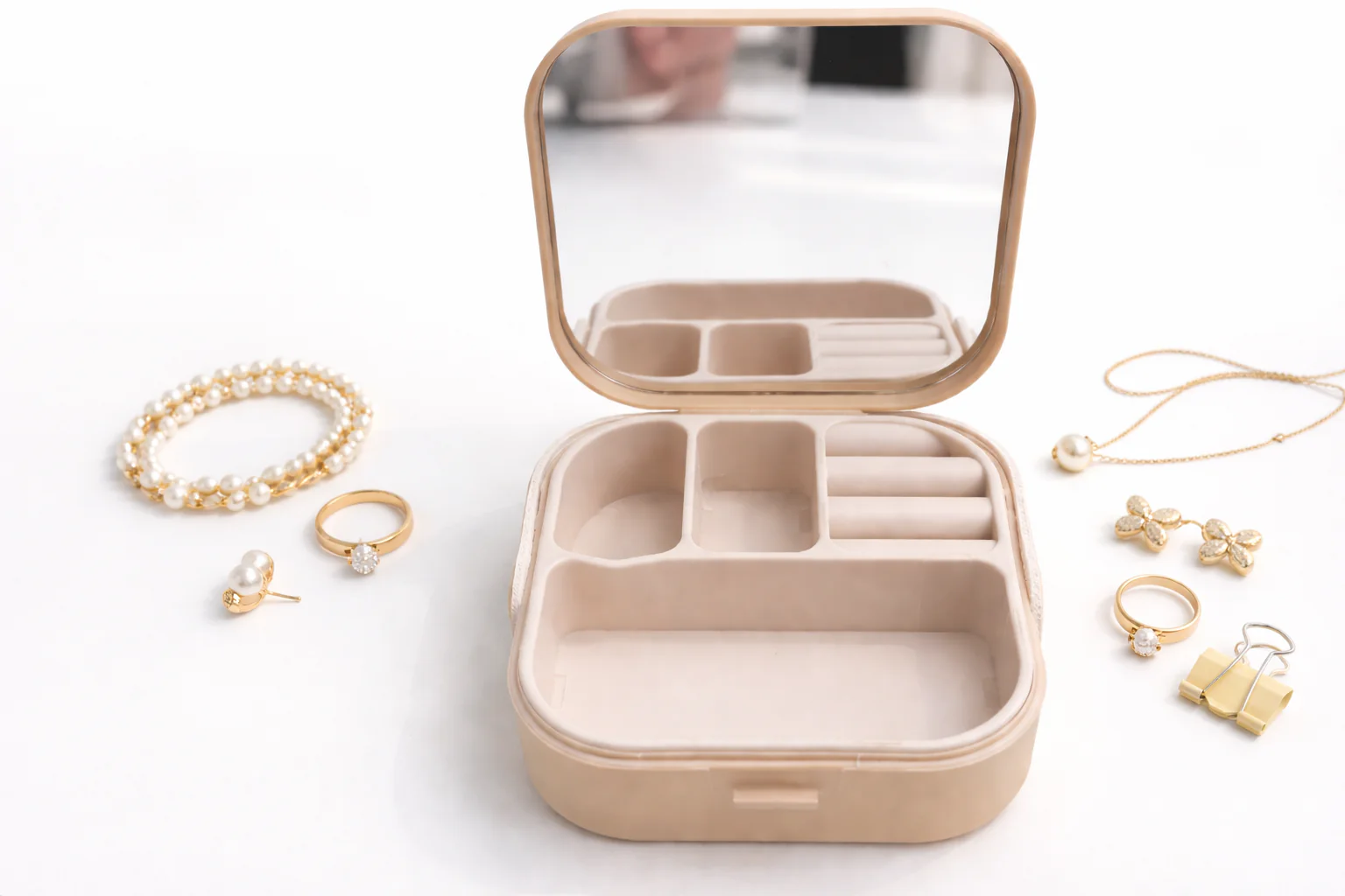 Elegant Mini Jewelry Box with Mirror – Compact Travel Organize