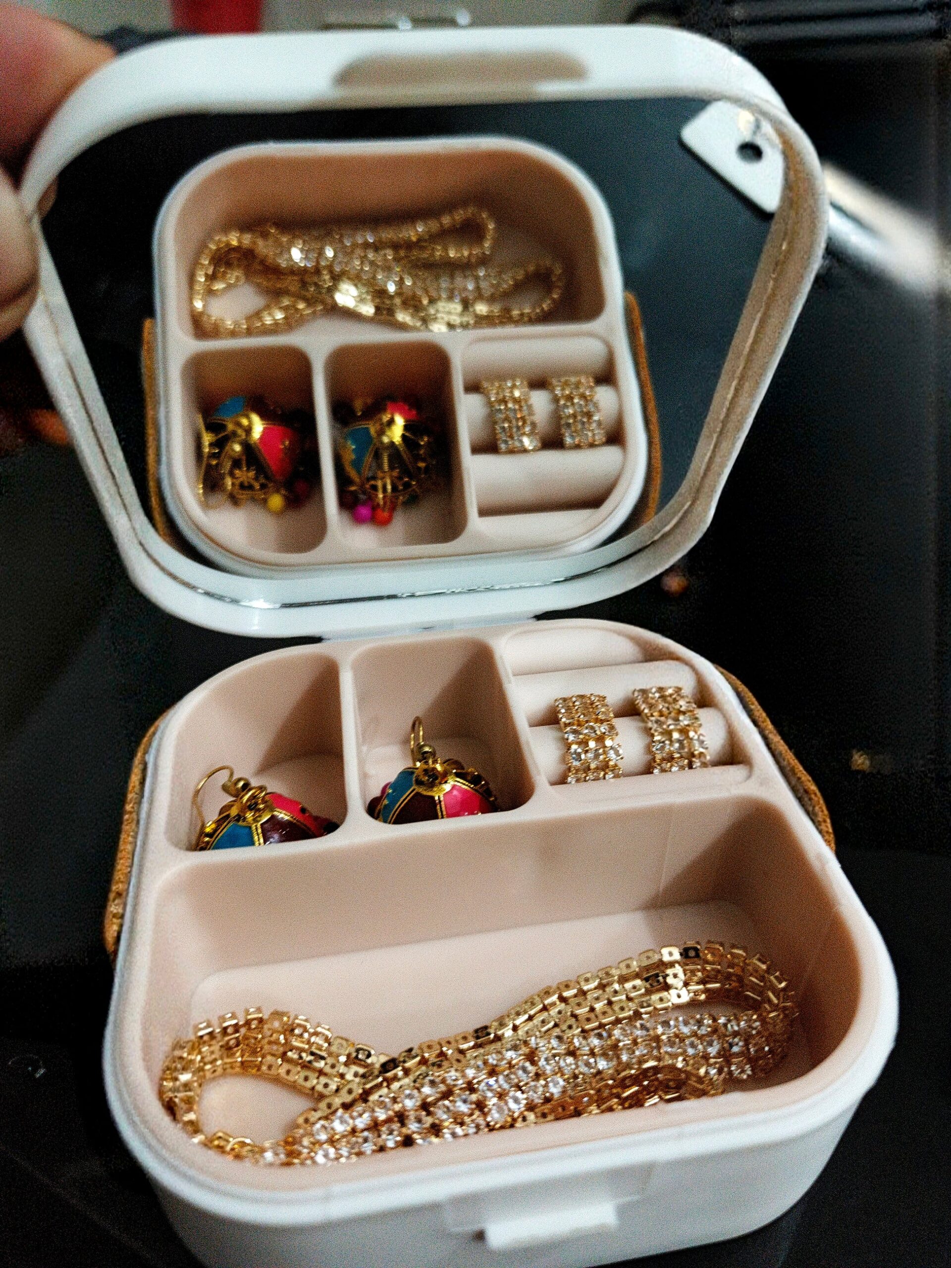 ✨ Rs.1320 Mini Mirror Jewelry Box Deal ✨